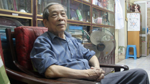 GS.TSKH Hoàng Tuấn